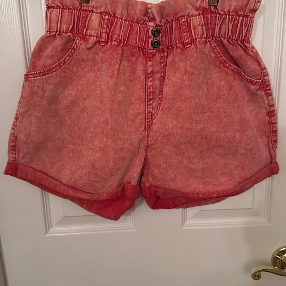 Red/Orange Acid Wash Denim Shorts. High Waist. NWOT. Size M.